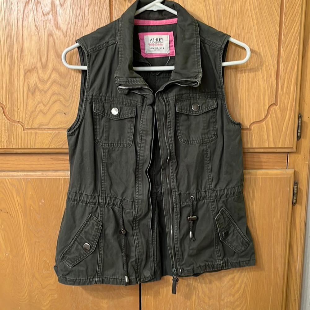 Ashley utility collection Army green size Medium